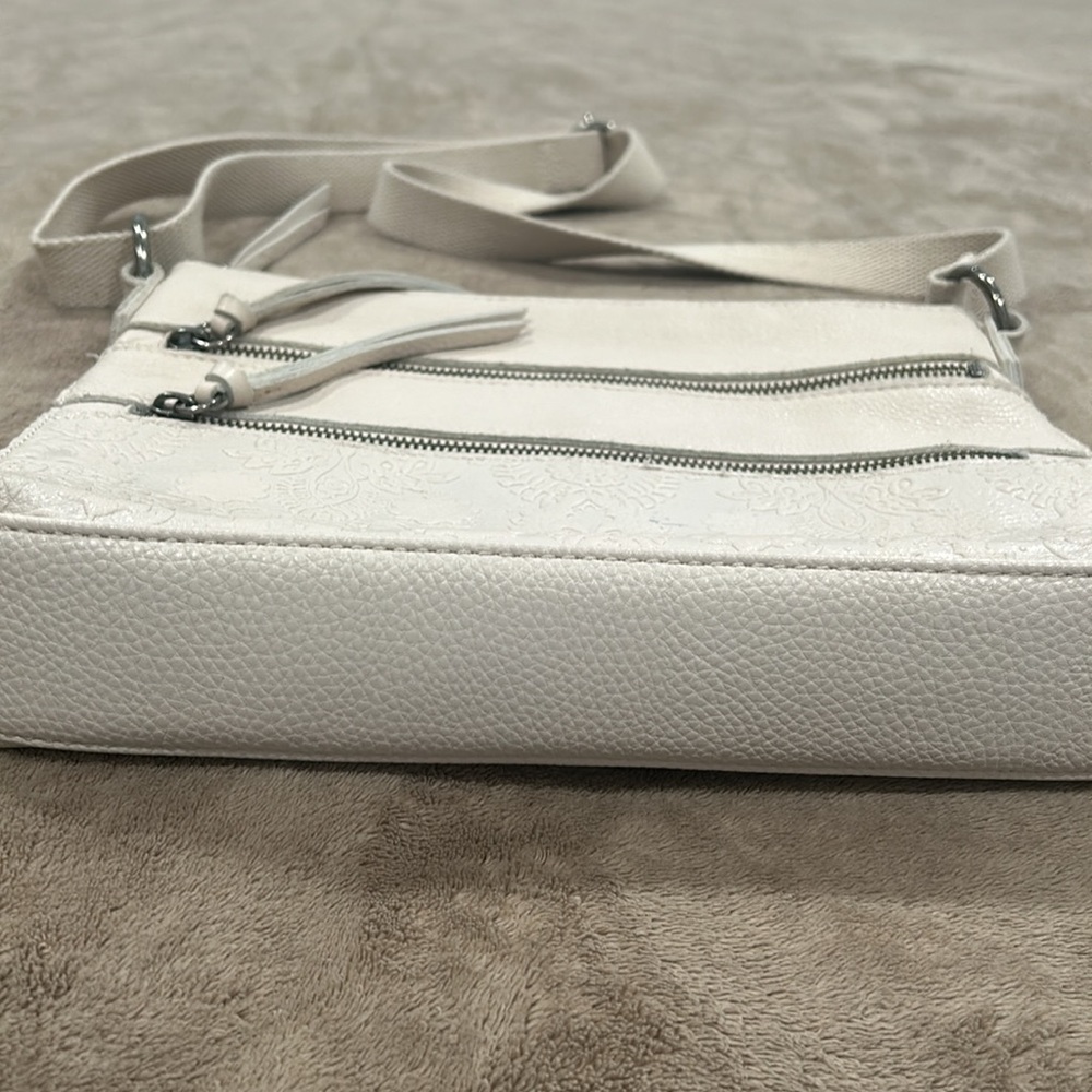 The Sak Leather Multi Pockets Bag - Picture 12 of 13